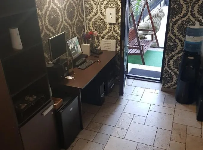 Mpoint לינה וארוחת בוקר 3*